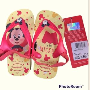 Mickey Mouse Havaianas sandals